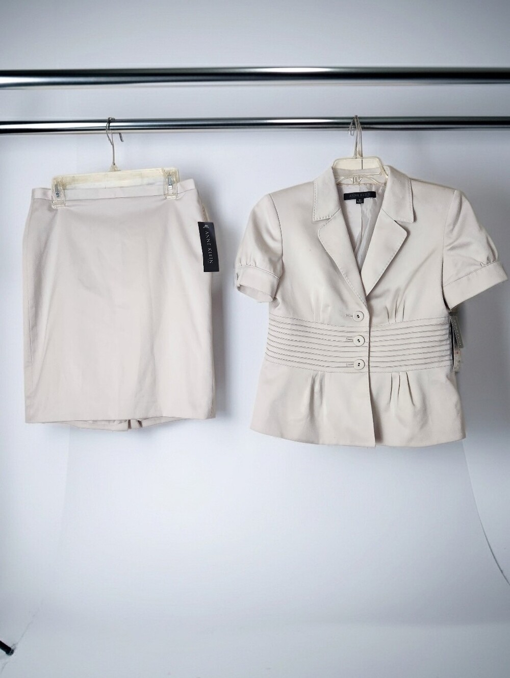 Anne Klein Casa Blanca Ivory Career Skirt Suit With Short Sleeve Jacket Size 10P